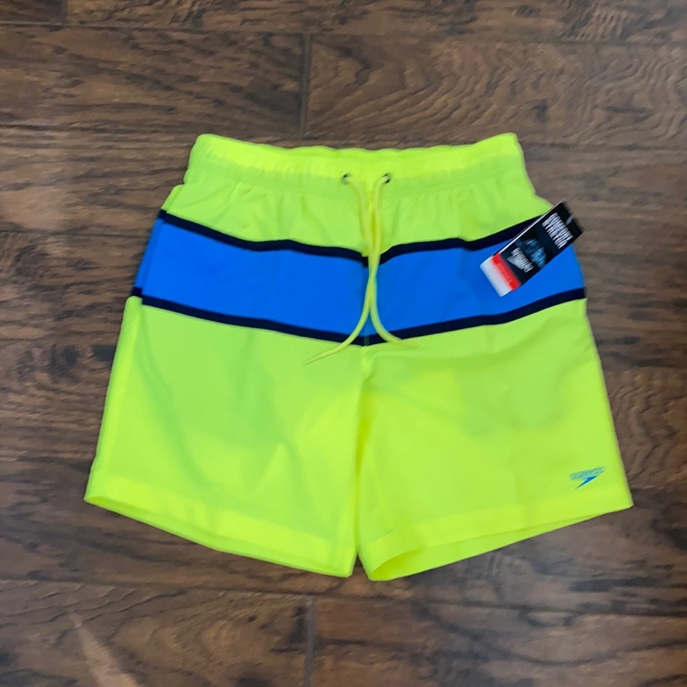 NWT!! Speedo men’s size small swimming trunks